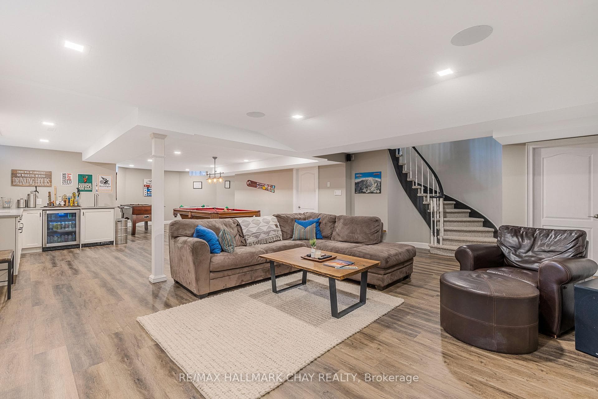 1060 Stonehaven Avenue photo 30