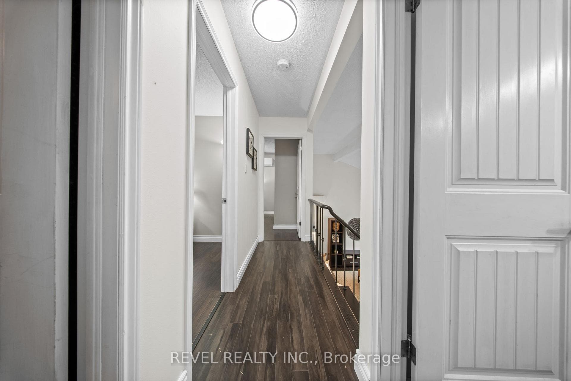 545 Charrington Avenue photo 27