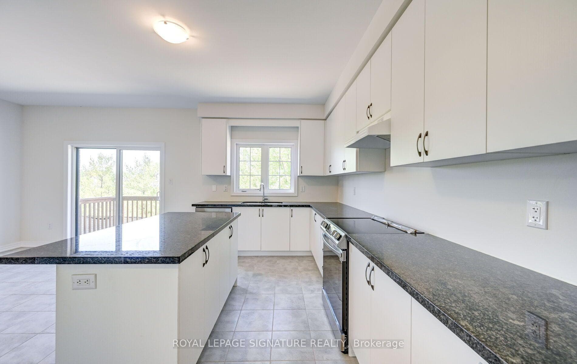 205 Warden Street photo 12