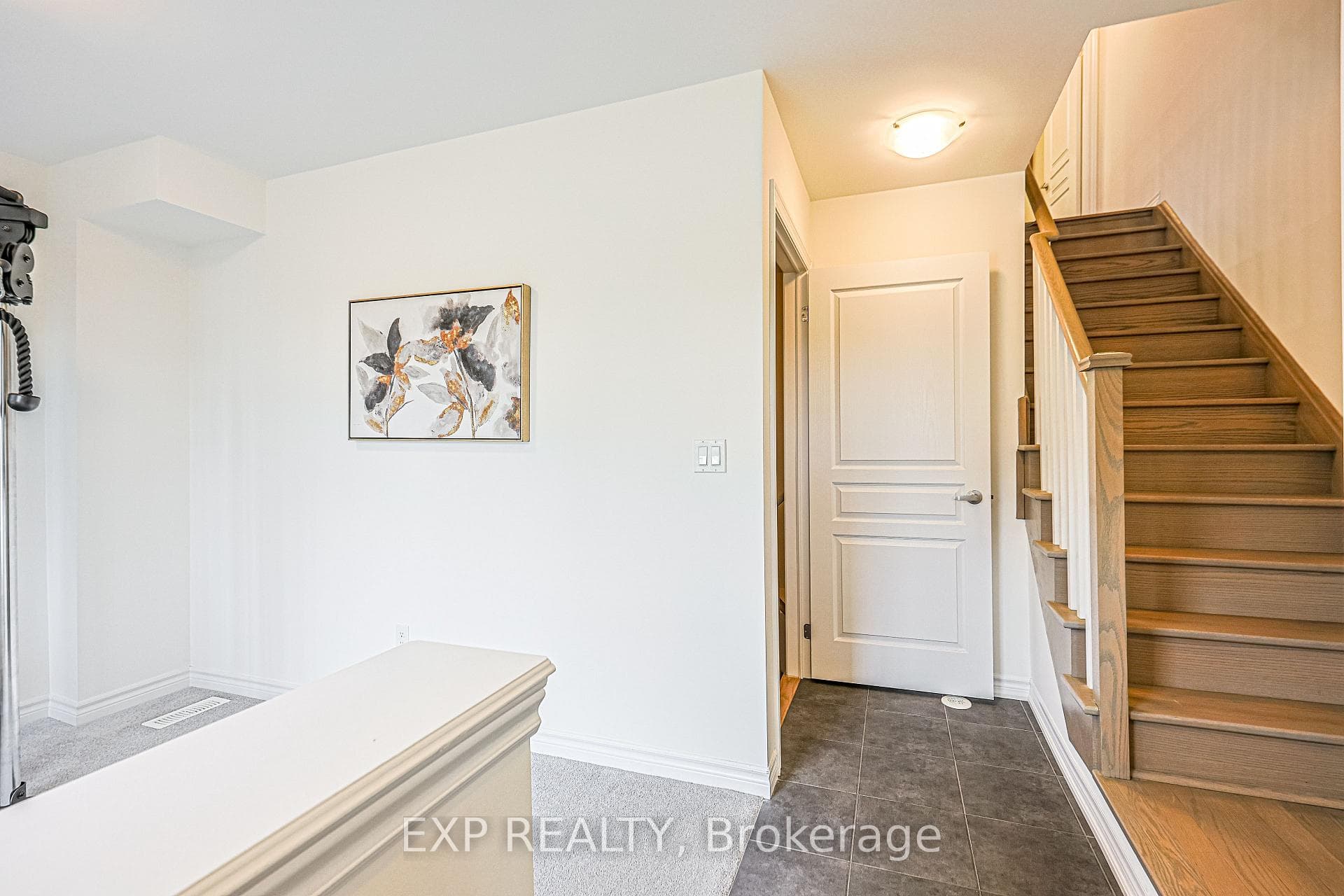 28 Baker Hill Boulevard photo 5