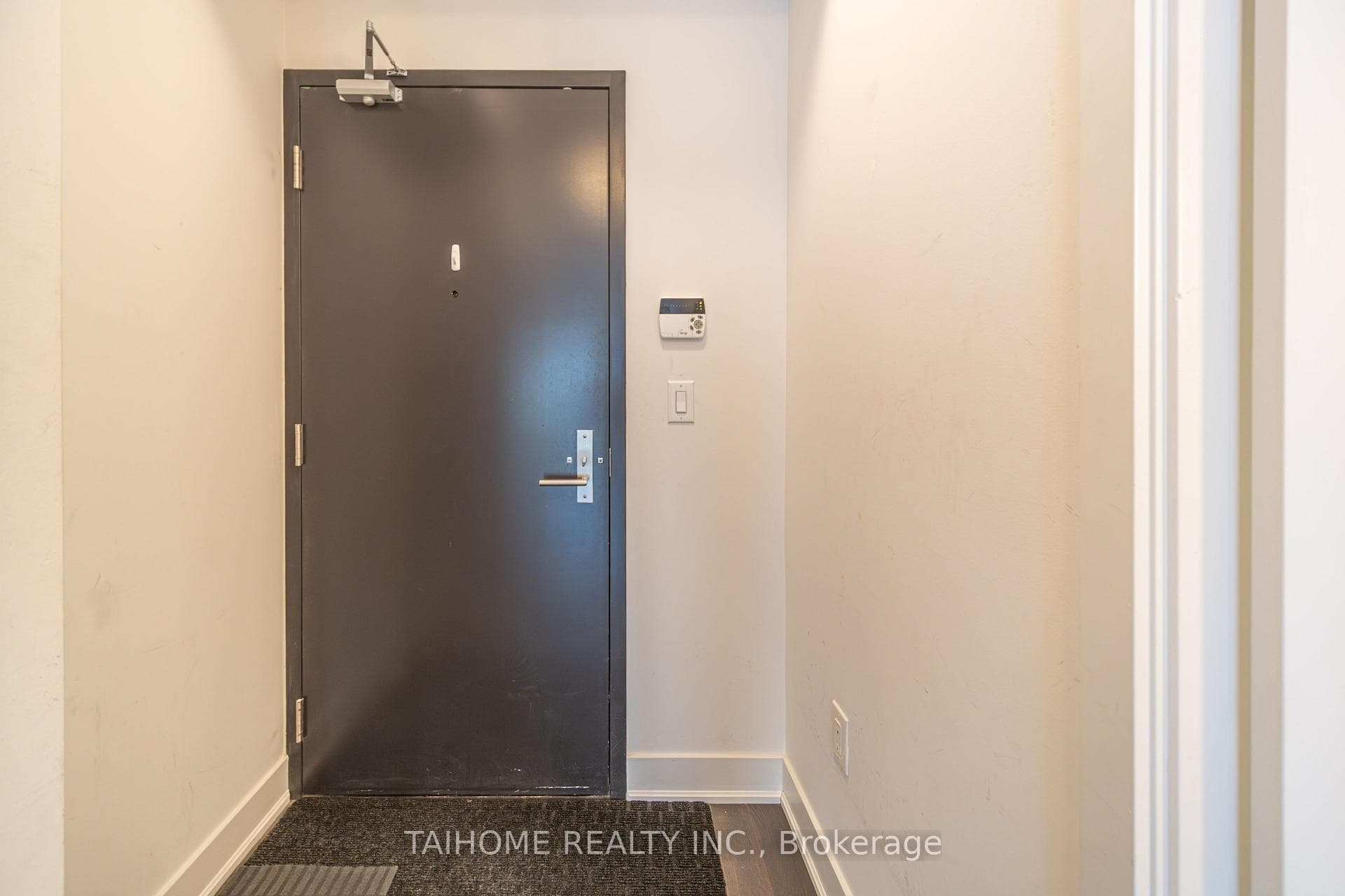955 Bay Street Unit 307 photo 5