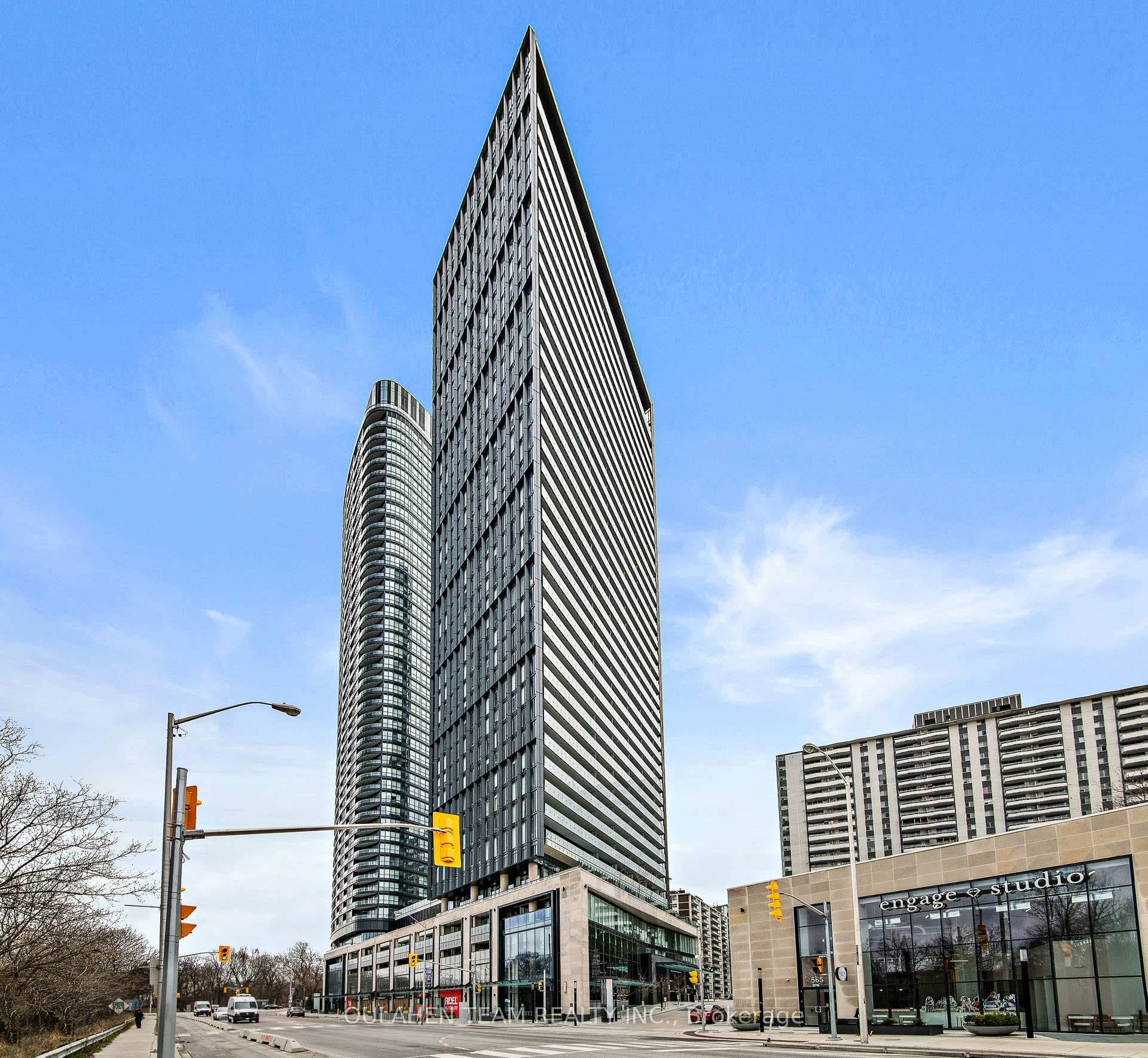 575 Bloor Street Unit 1604 photo 1