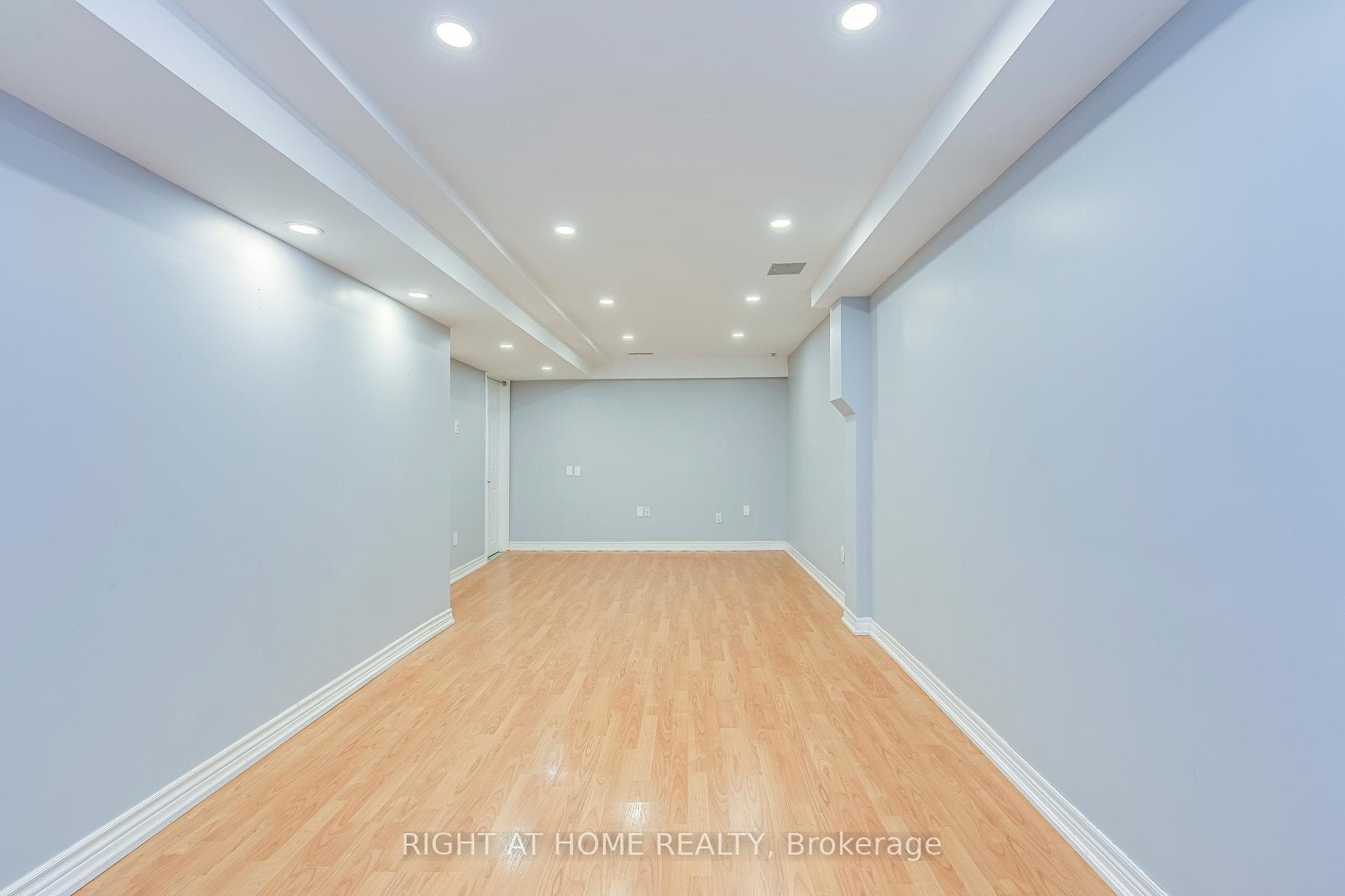 1039 Cedarglen Gate Unit 8 photo 27