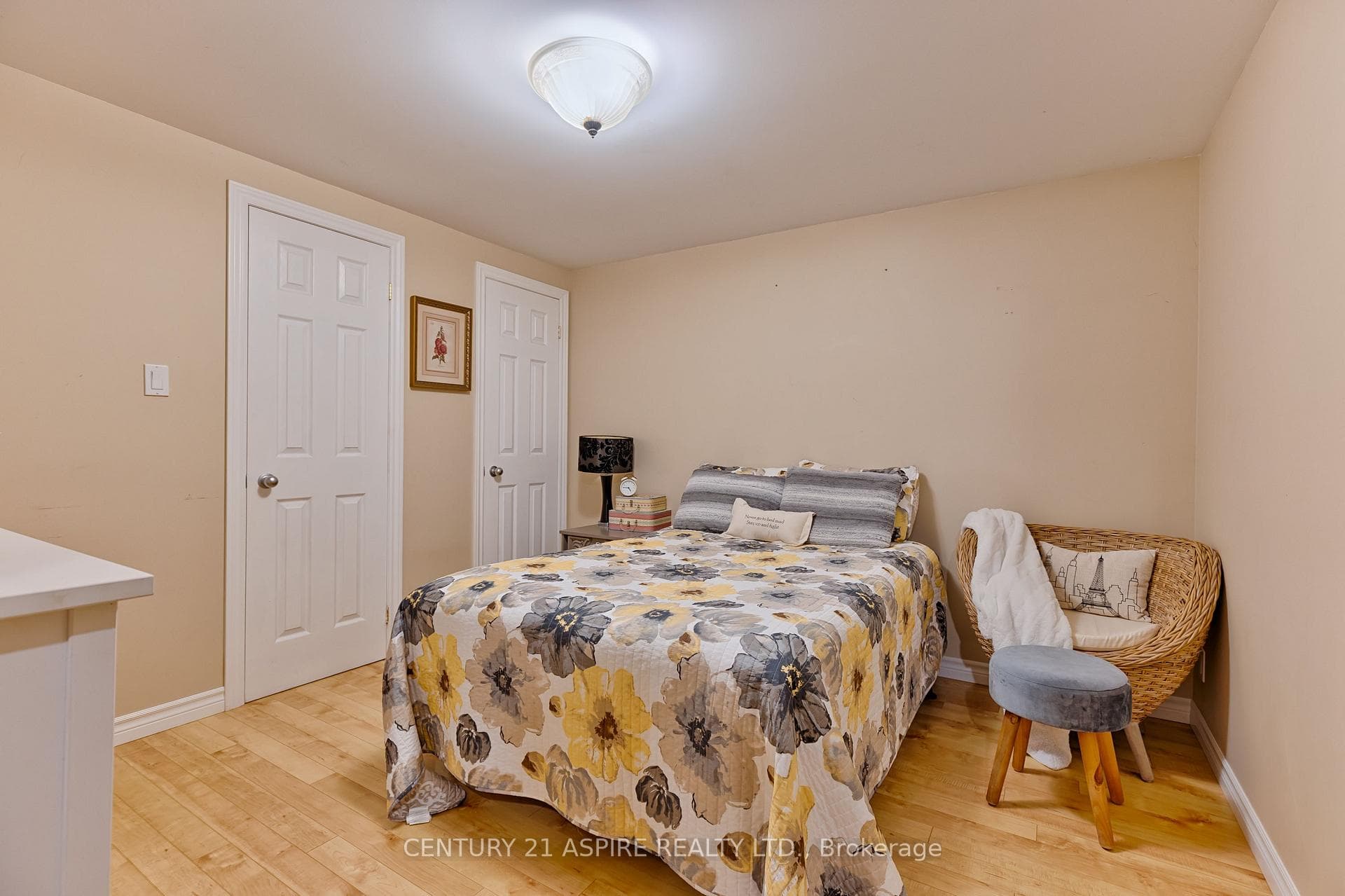 22 Harris Crescent photo 22