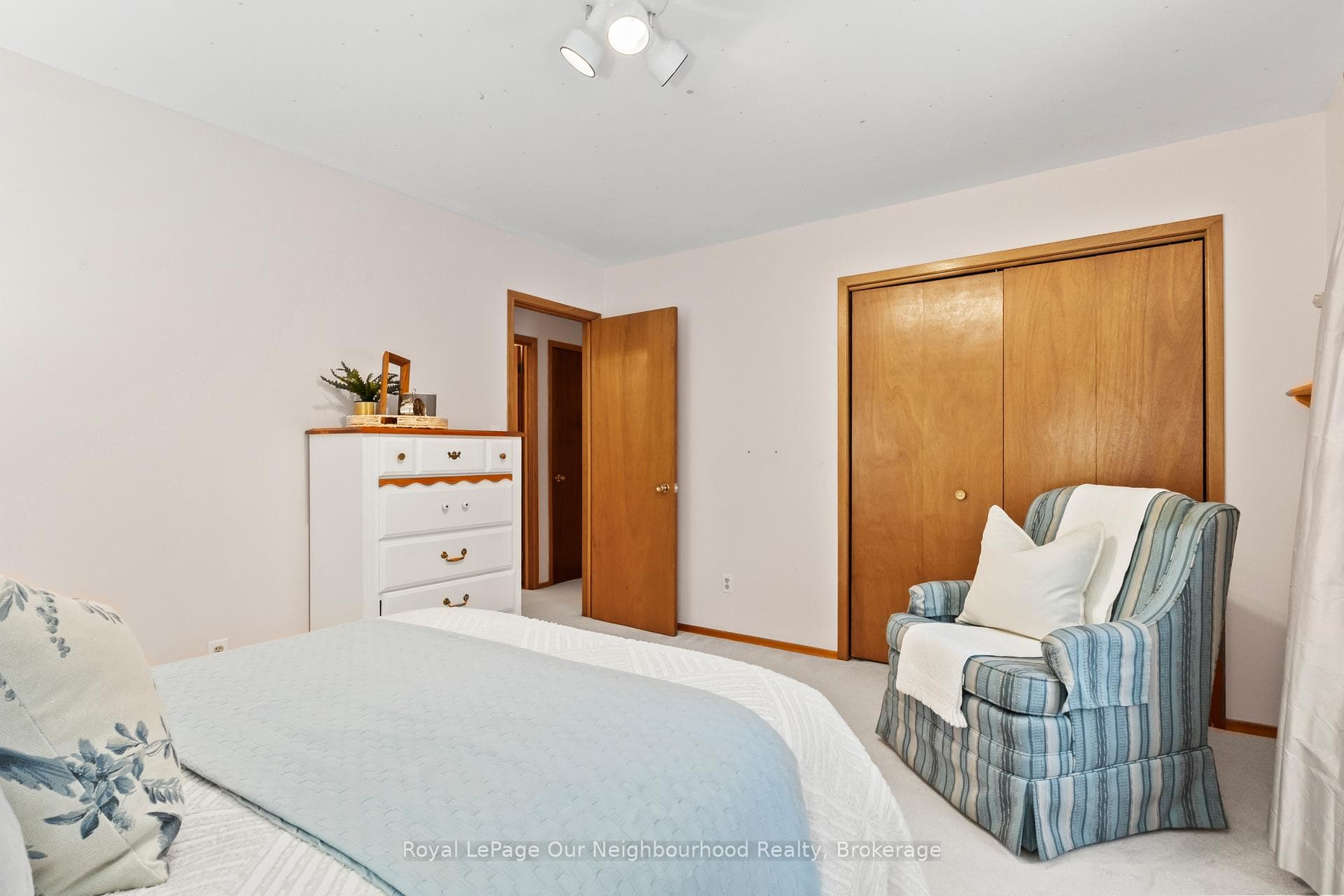 25 Harbour Street photo 17
