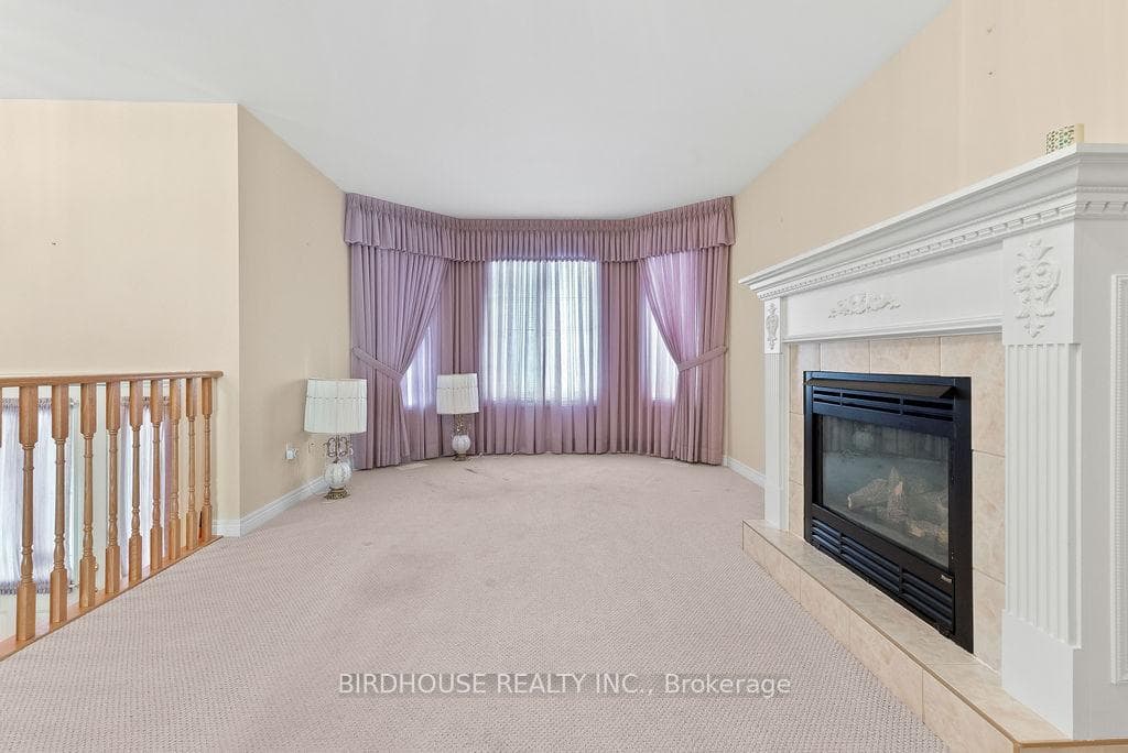 7 Samuel Place photo 6
