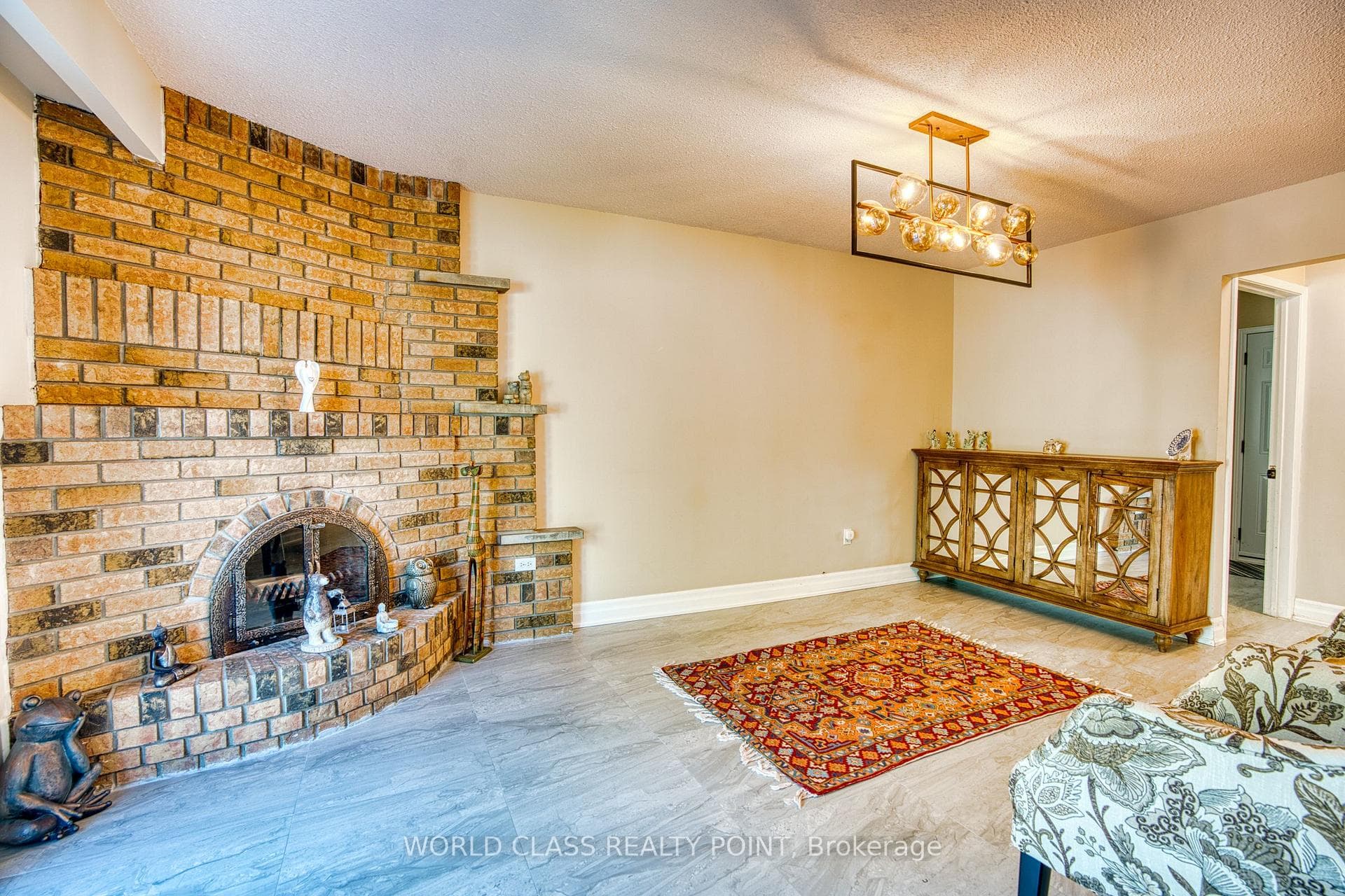 22 Madelaine Crescent photo 15