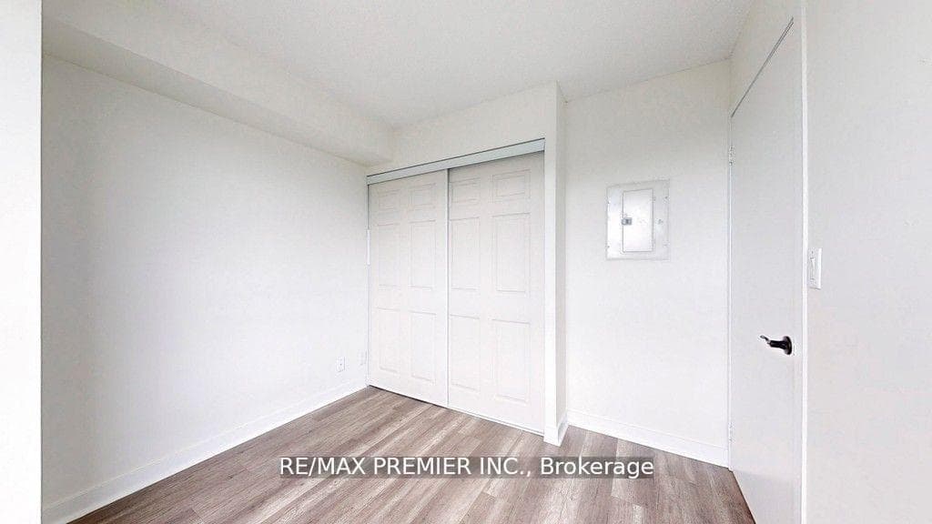 36 Lee Centre Drive Unit 3010 photo 10