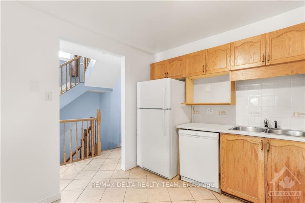 1799 SUMMERFIELDS Crescent photo 7