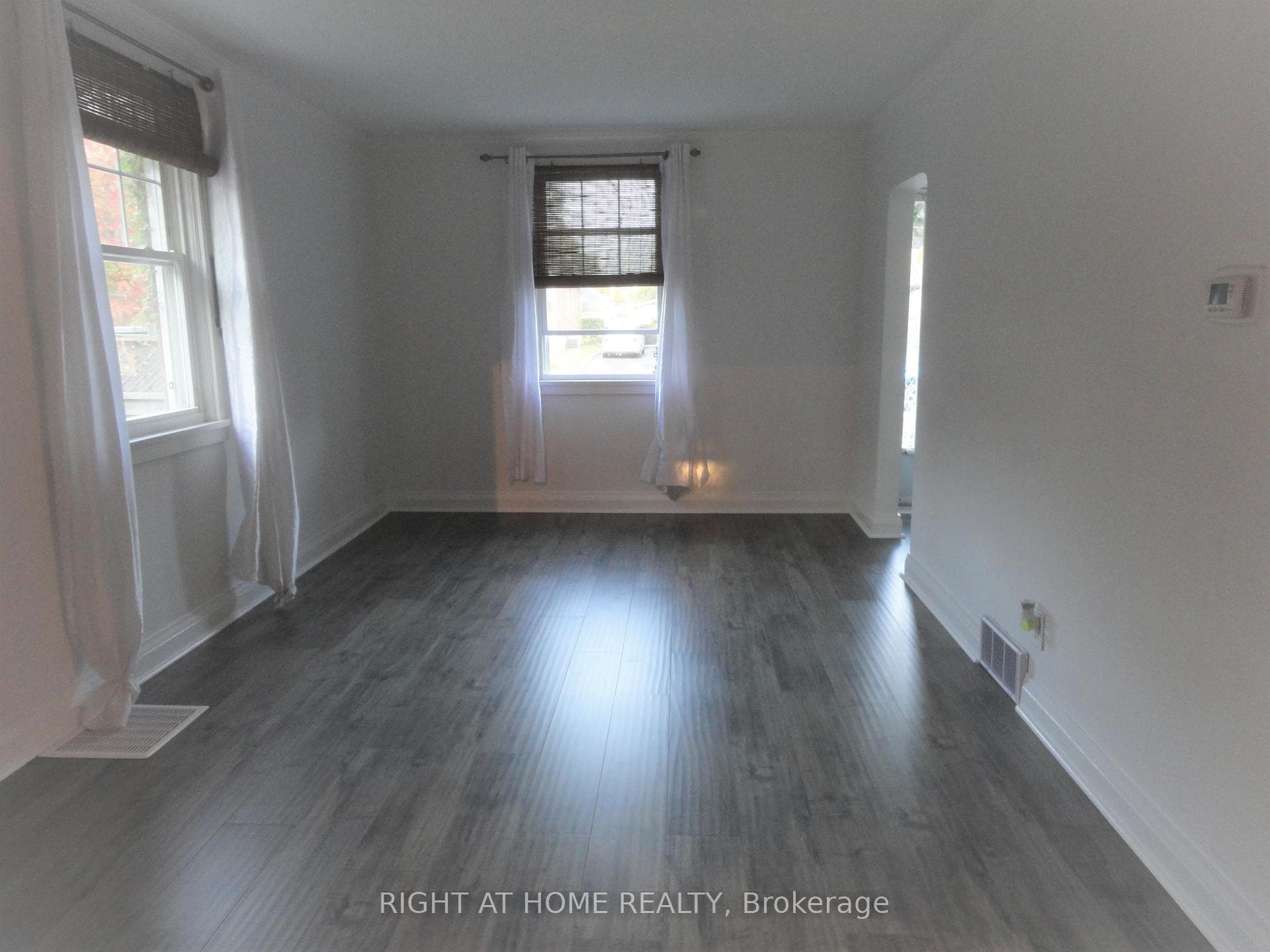 242 Cadillac Avenue photo 2