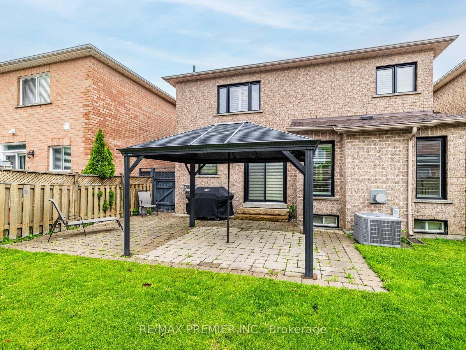 25 Skylark Drive photo 25