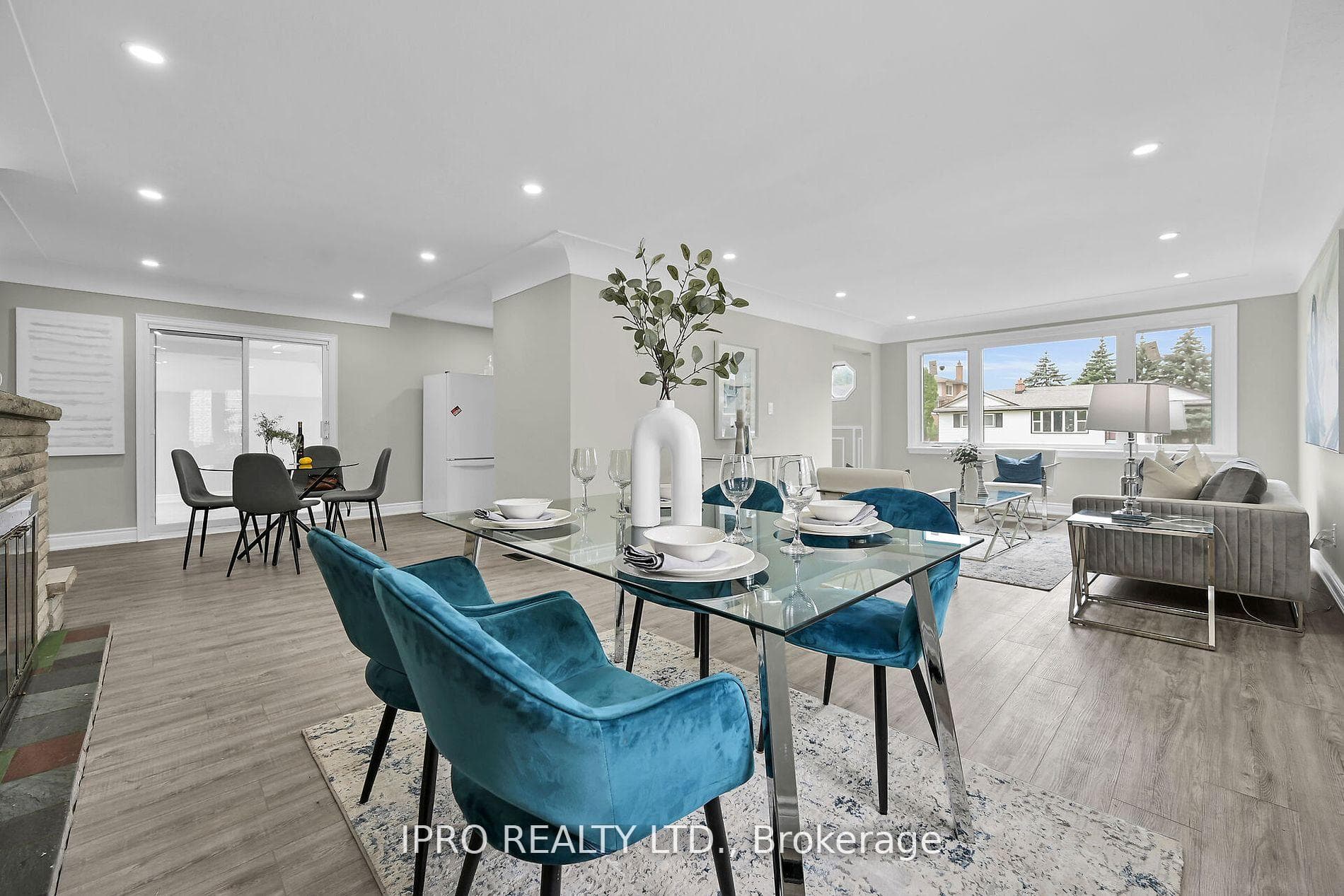 92 Corman Avenue photo 8