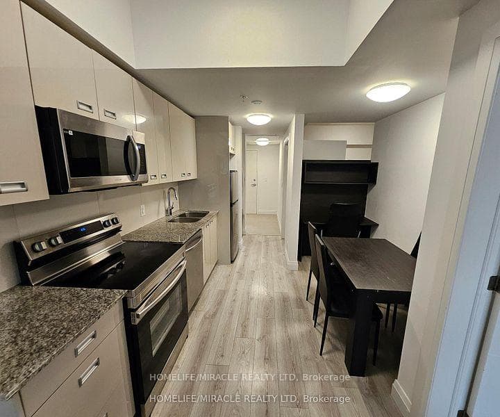 652 Princess Street Unit 420 photo 14