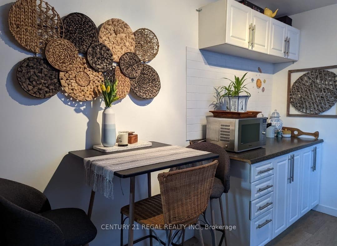 1309 Dufferin Street Unit #1 photo 5