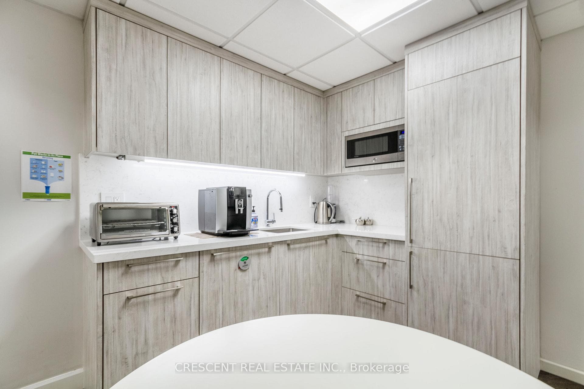 Back Kitchenette