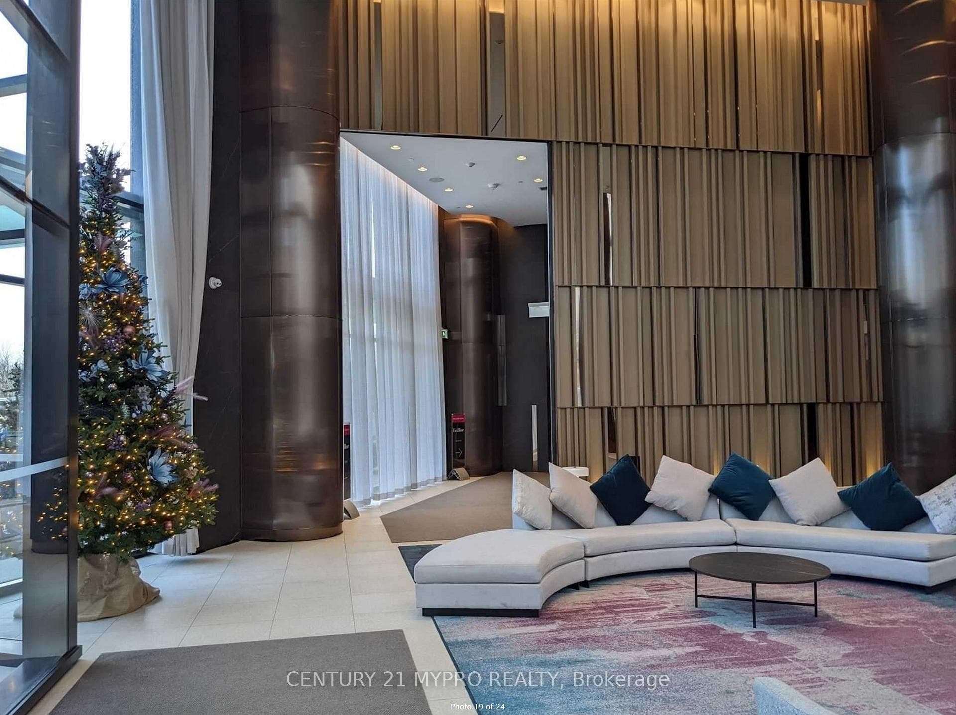 575 Bloor Street Unit 710 photo 15