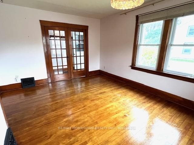 85 BUELL Street photo 4
