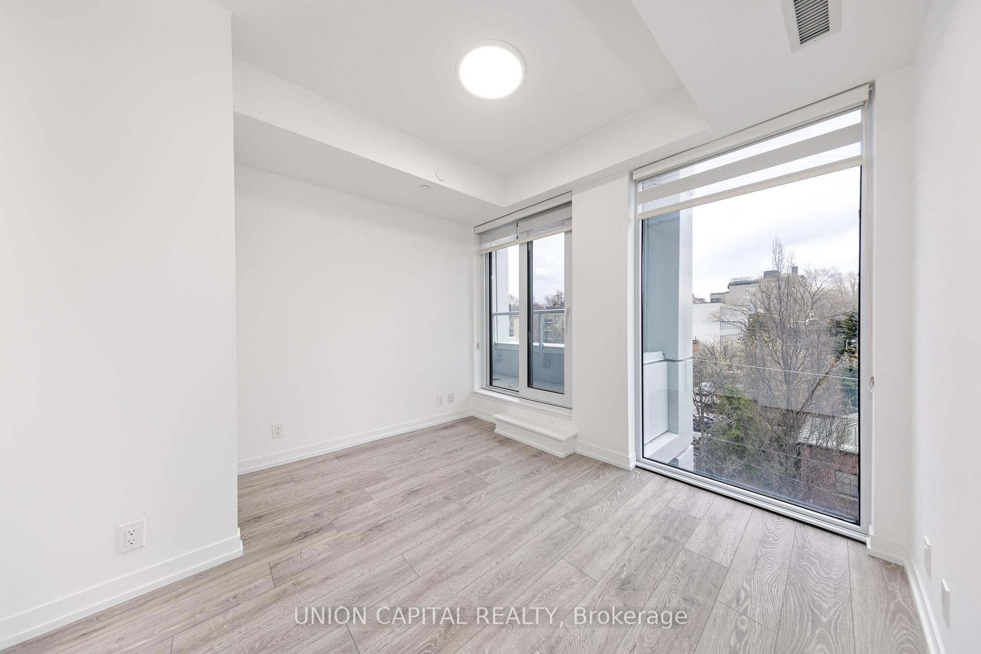 2020 Bathurst Street Unit 636 photo 16