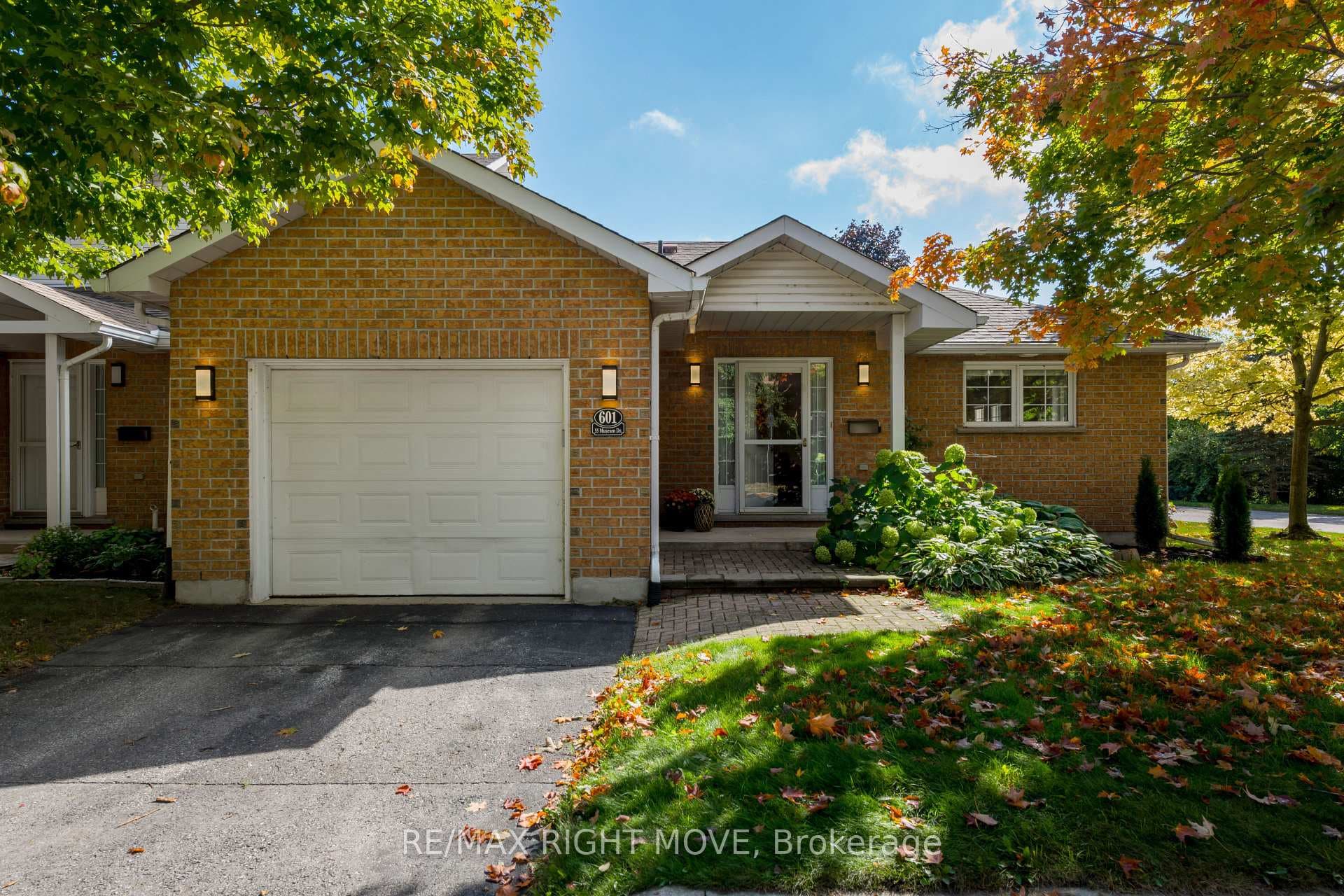 55 Museum Drive Unit 601 photo 1