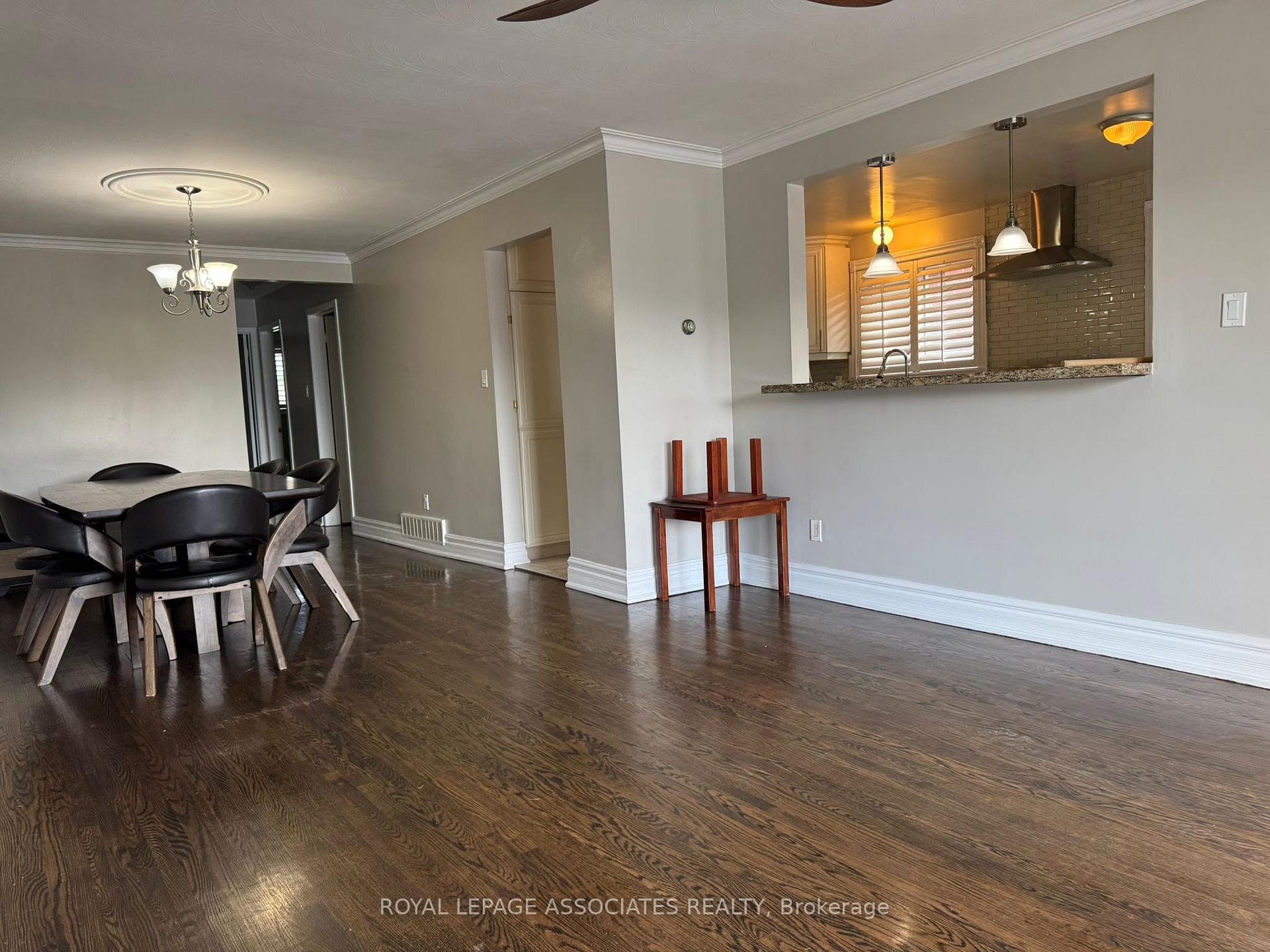 50 Blossom Crescent Unit Main photo 12