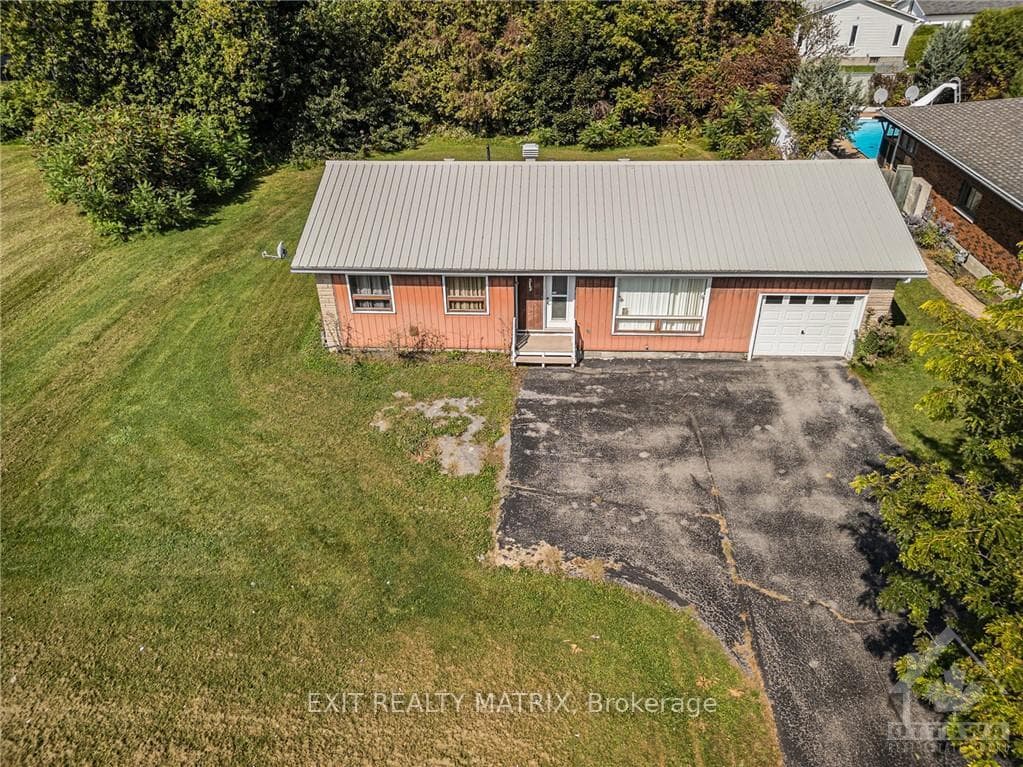 813 NOTRE DAME Street photo 23