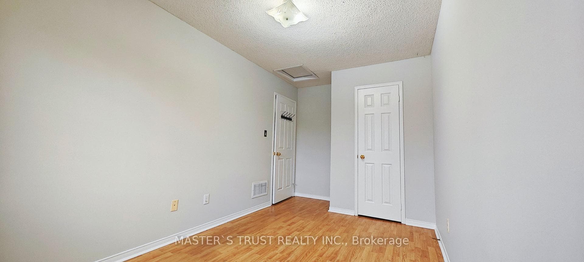 26 Billingsley Crescent photo 15