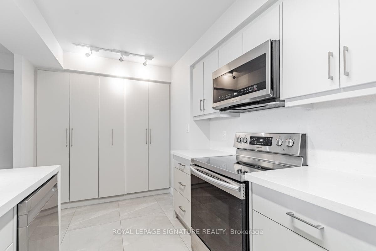 Ample storage with a large pantry