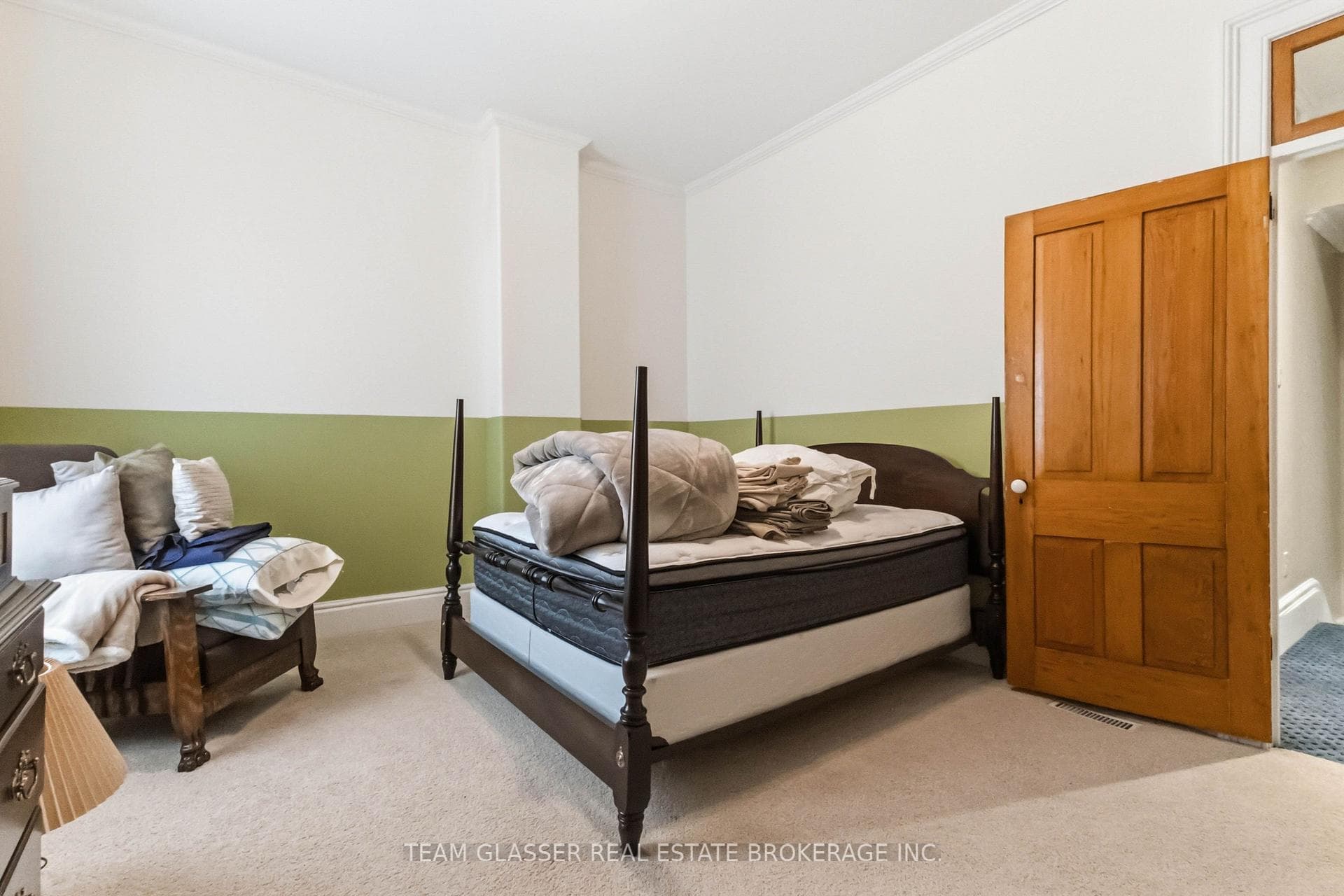 510 Dufferin Avenue photo 24