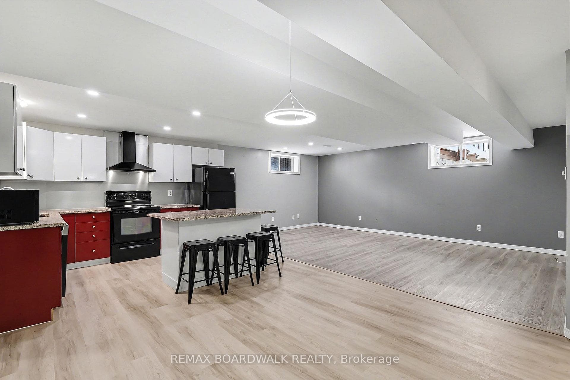 2190 Valley Street photo 16