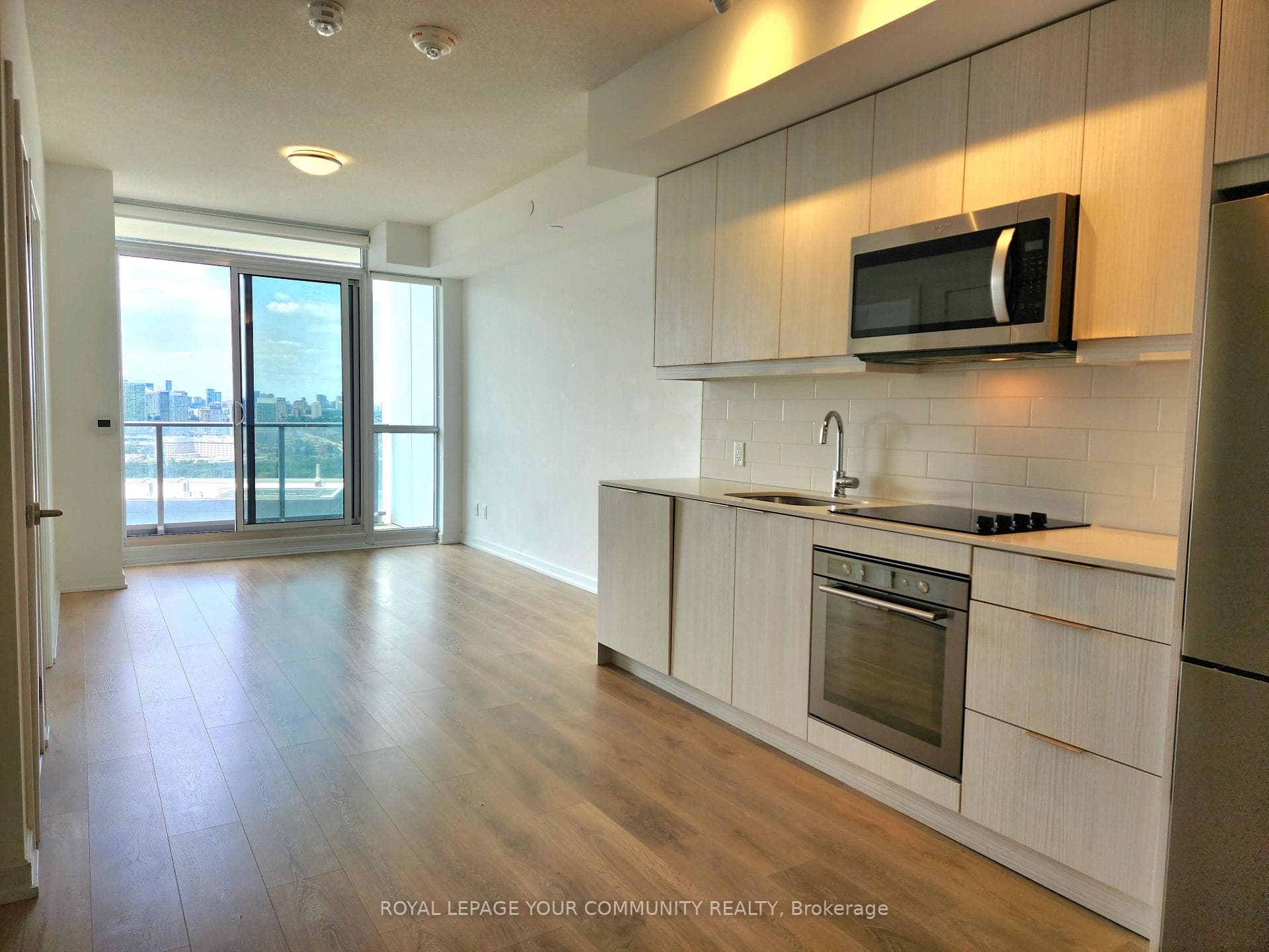 32 Forest Manor Road Unit 1801 photo 1