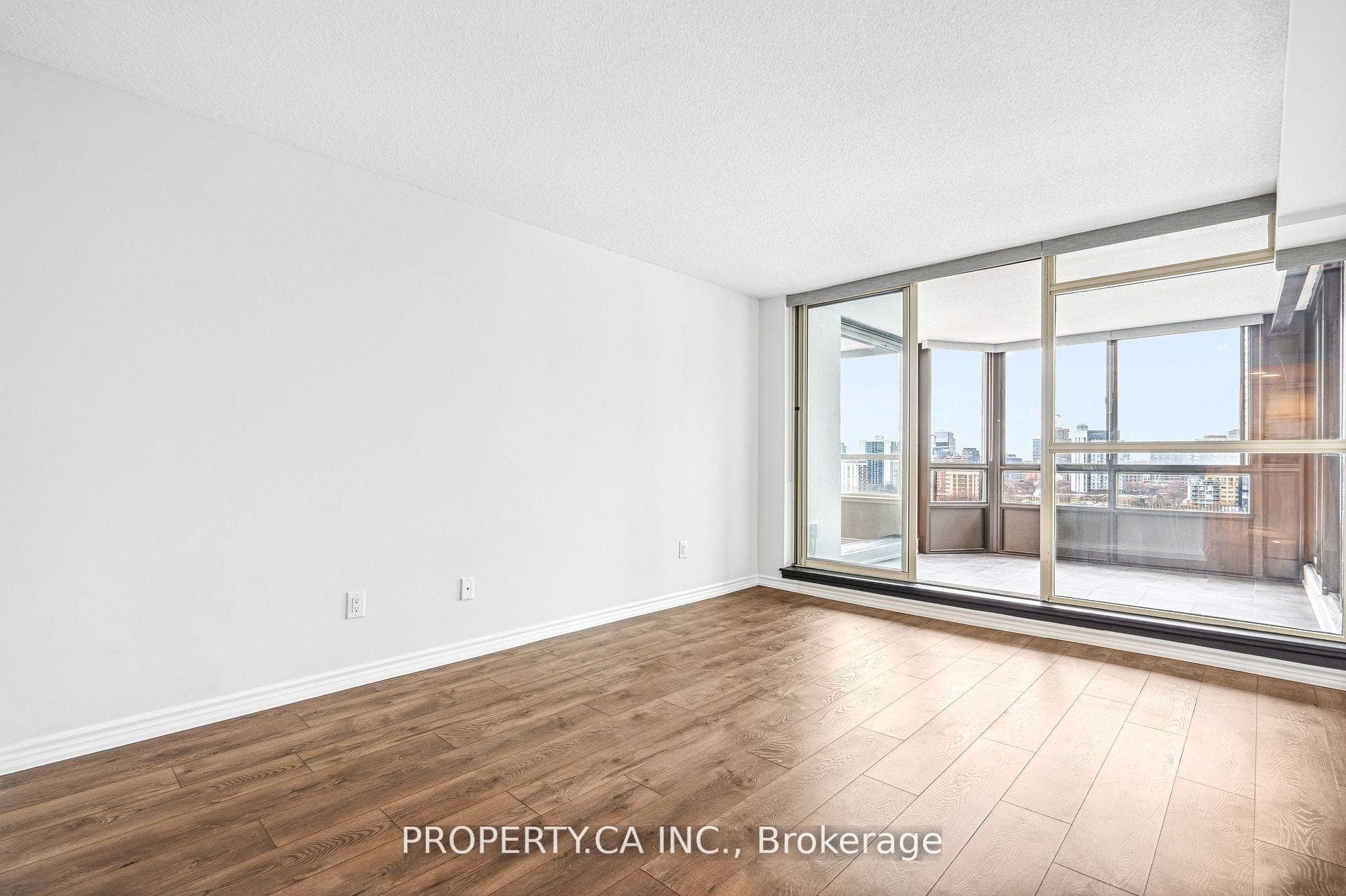 130 Carlton Street Unit 1106 photo 15
