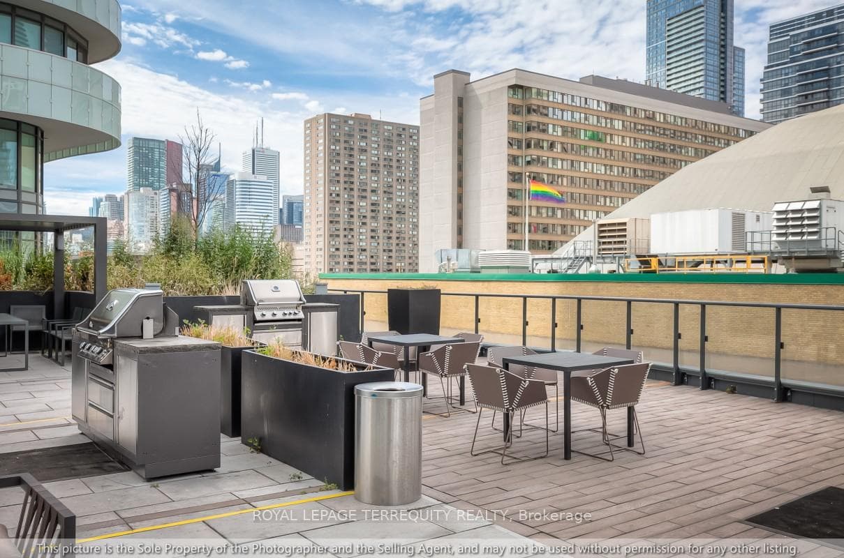 85 Wood Street Unit 2701 photo 24