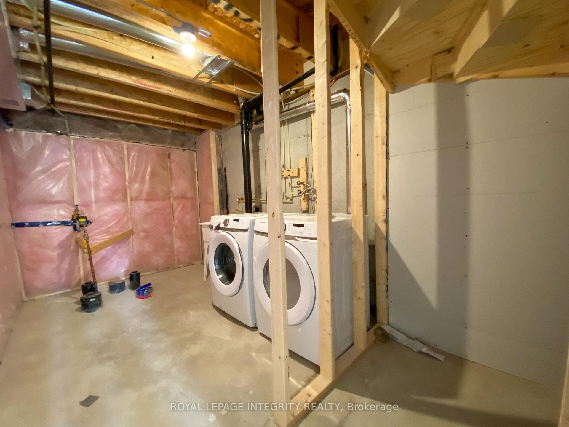 239 Zinnia Way photo 24