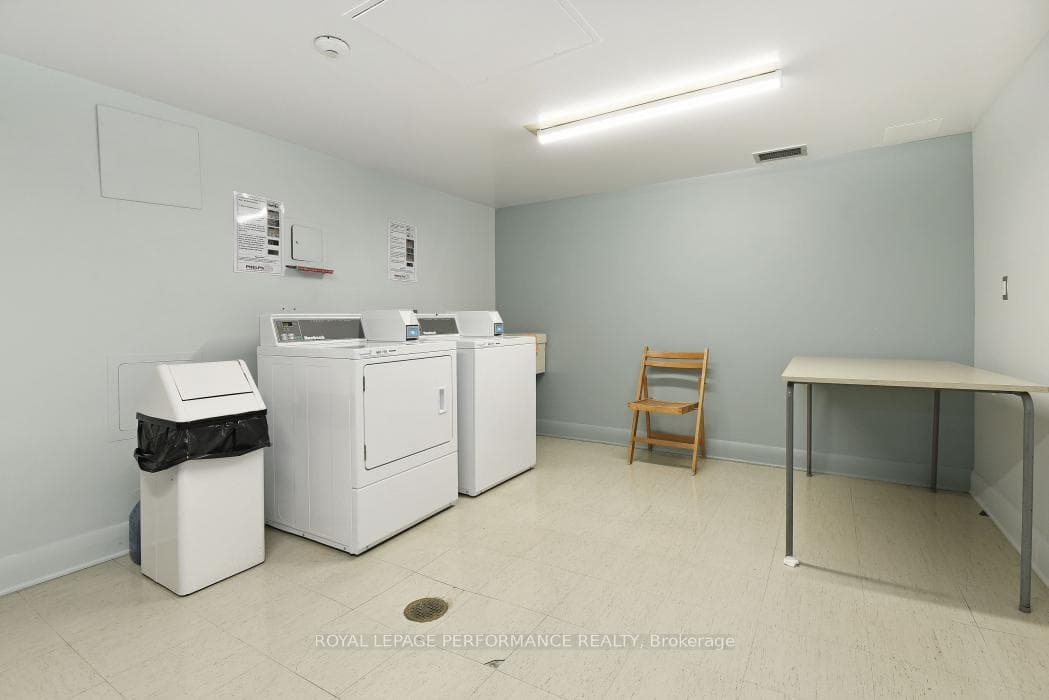 2951 Riverside Drive Unit 102 photo 29
