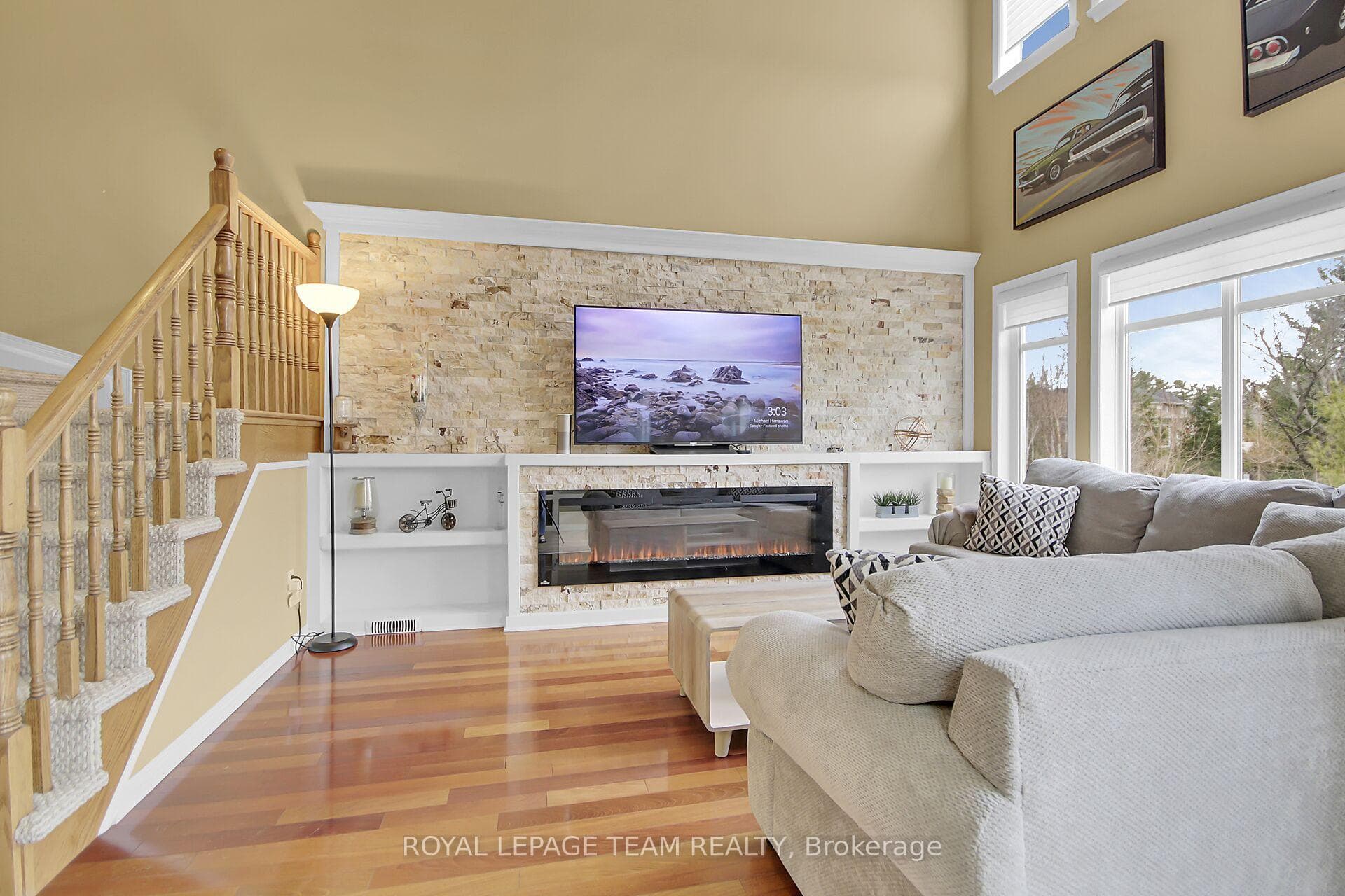 2136 Bergamot Circle photo 13