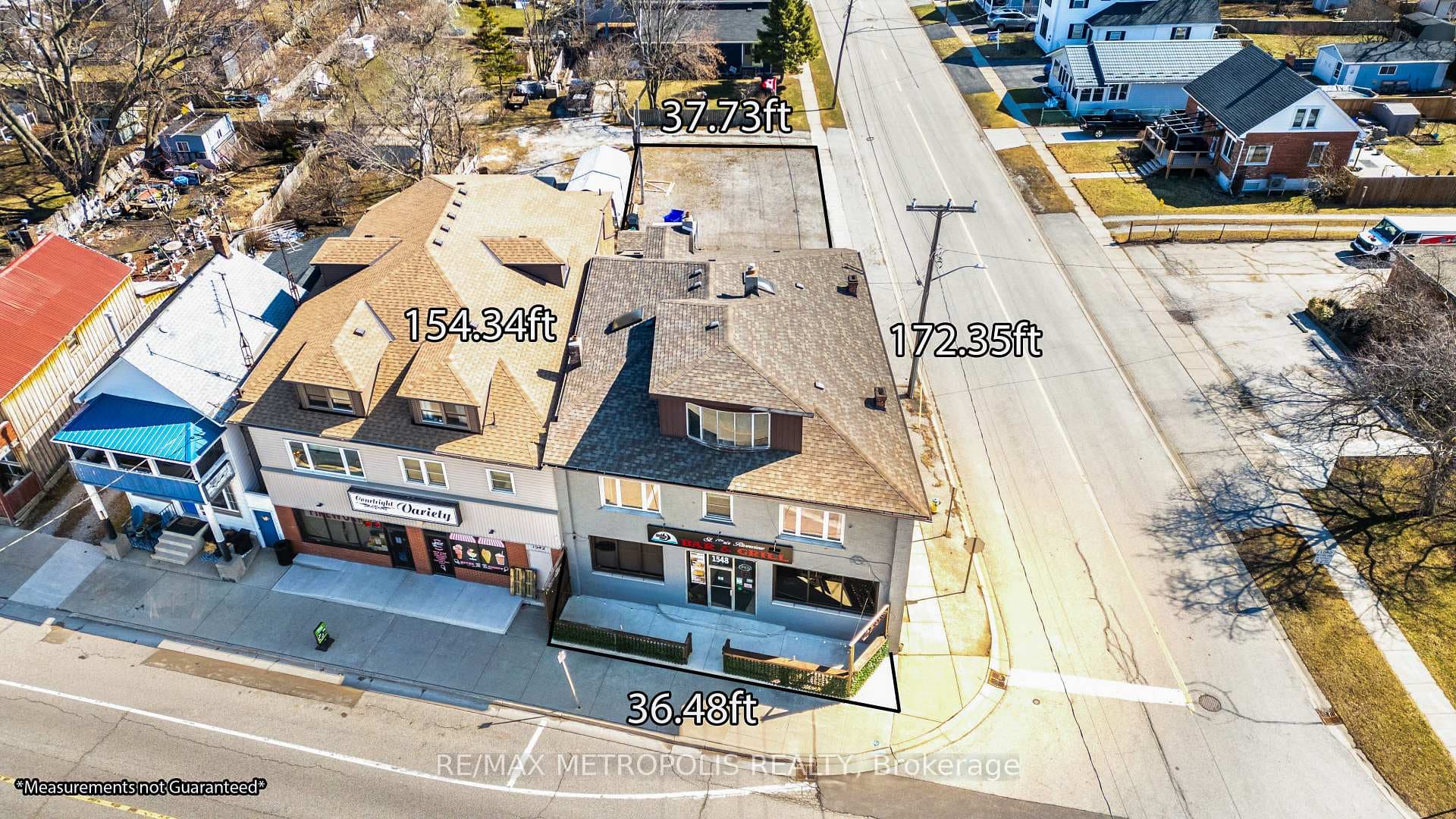 1548 St. Clair Parkway photo 2