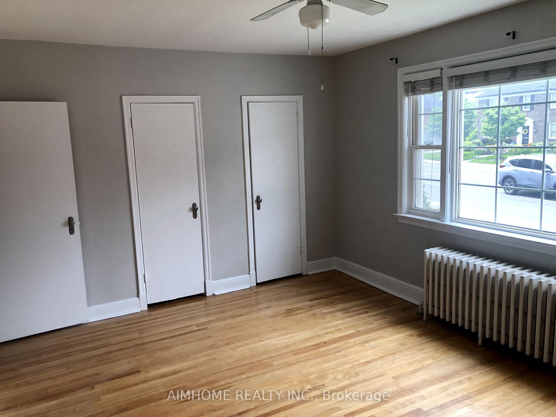 1217 Avenue Road Unit 1 photo 5