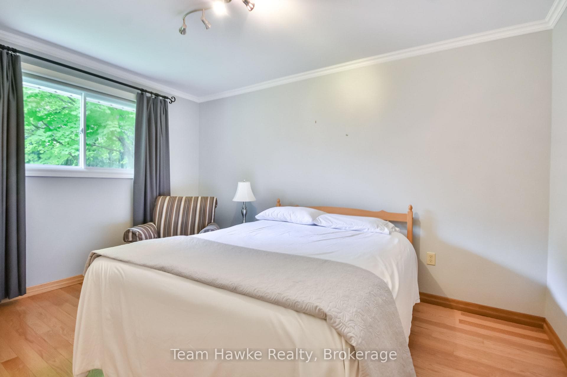 1262 Everton Road photo 21
