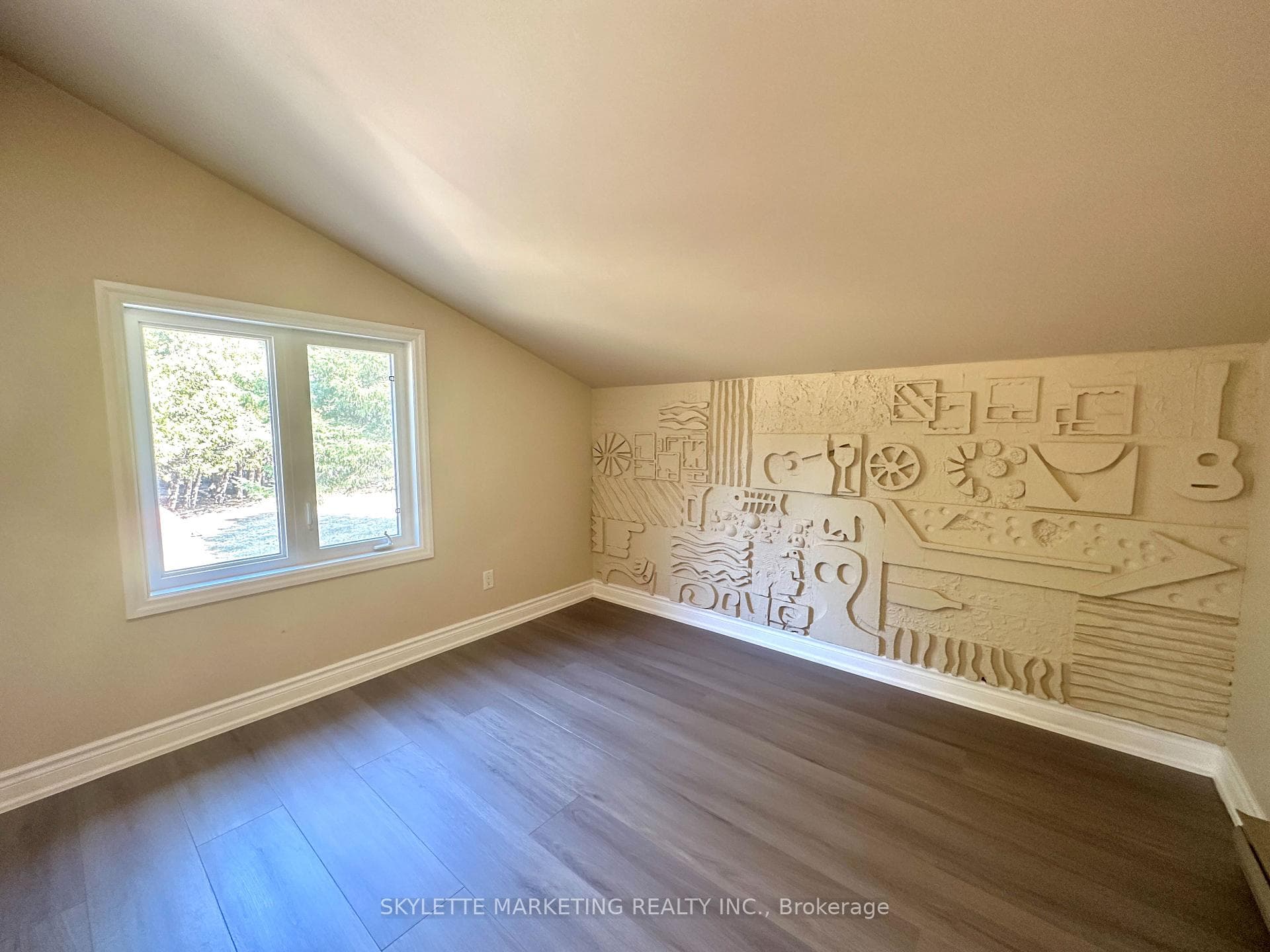 14377 Warden Avenue photo 17