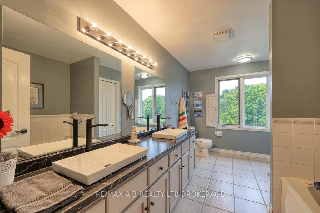94 Mason Drive photo 28