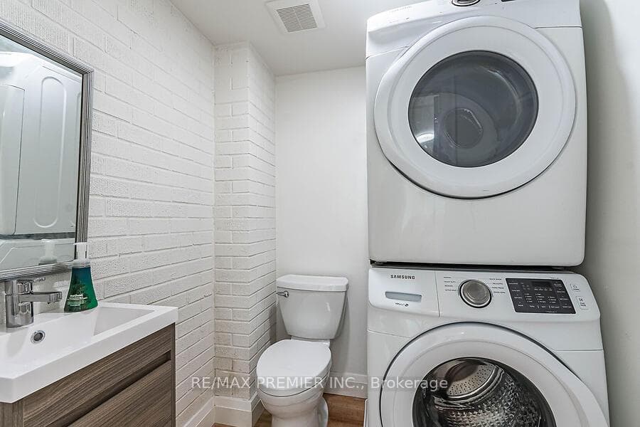 327 Gilbert Avenue photo 17