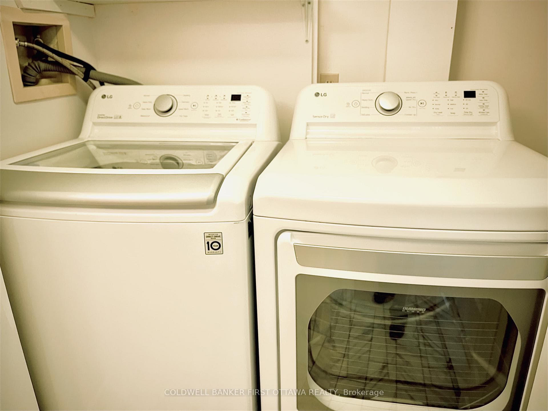 1025 Grenon Avenue Unit 901 photo 14