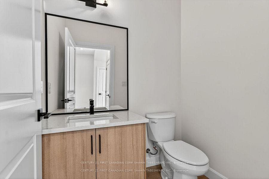 847 Catalpa Square photo 24