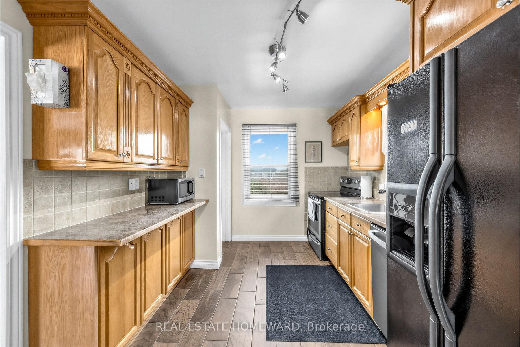 15 Medonte Avenue photo 27