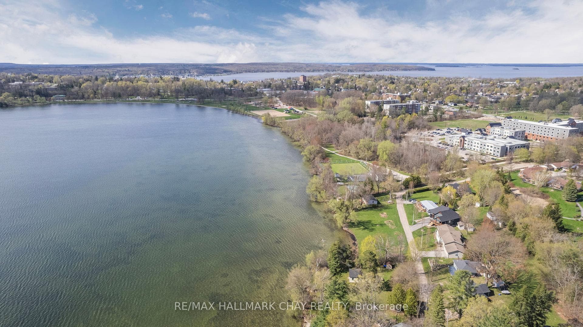 4 Lakeshore Road photo 46