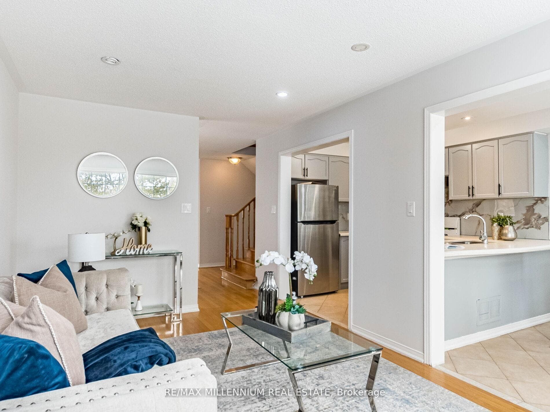 9 Revelstoke Place photo 8
