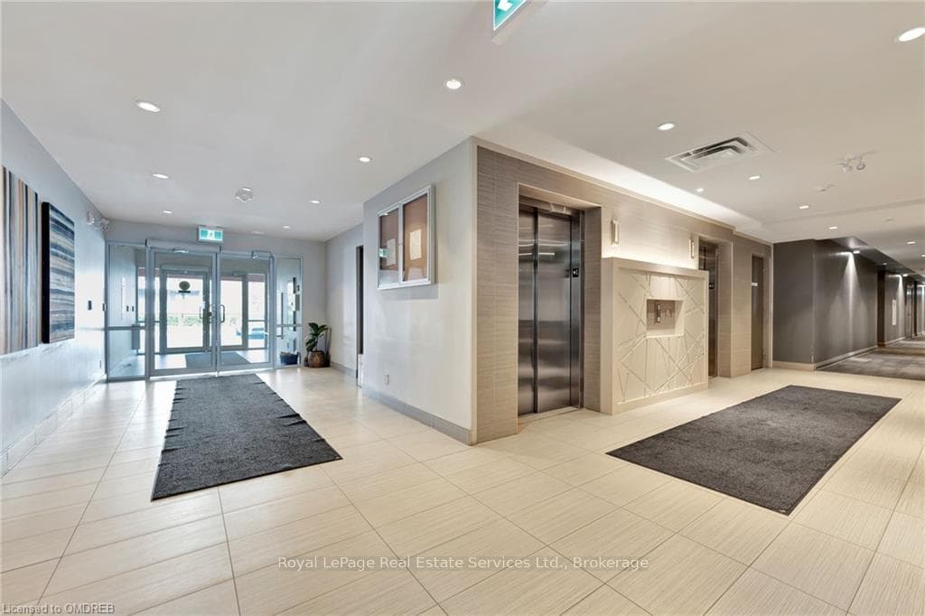 3028 CREEKSHORE N/A Unit 409 photo 6