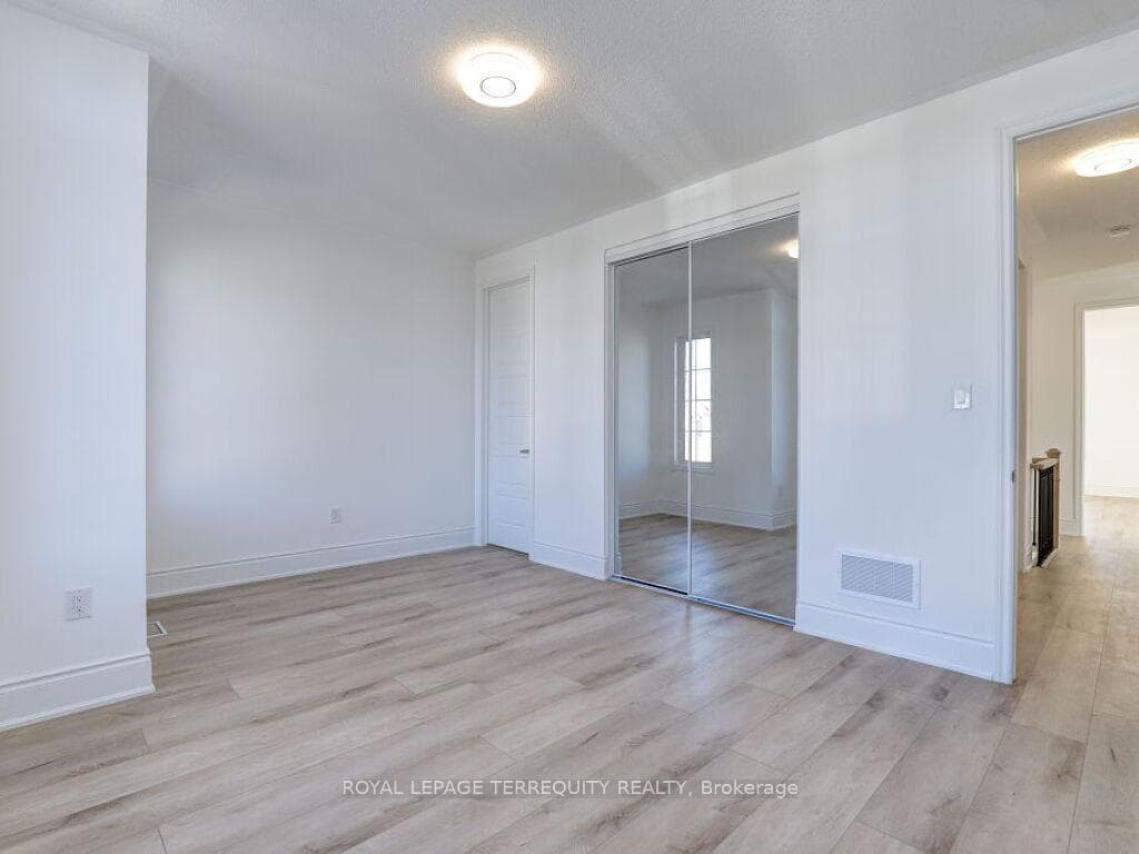 995 Cherry Court photo 20