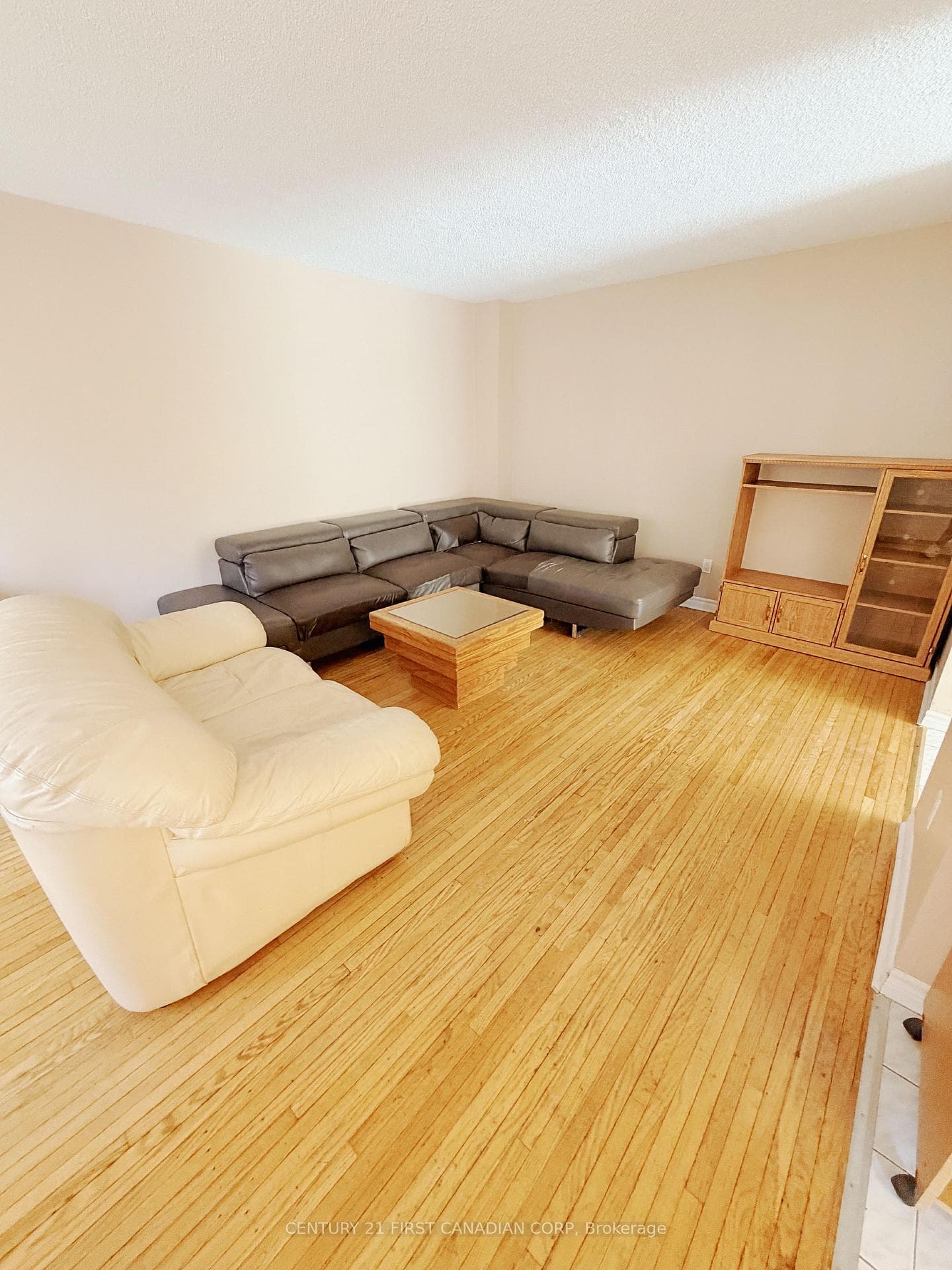 575 Gainsborough Road Unit 71 photo 7