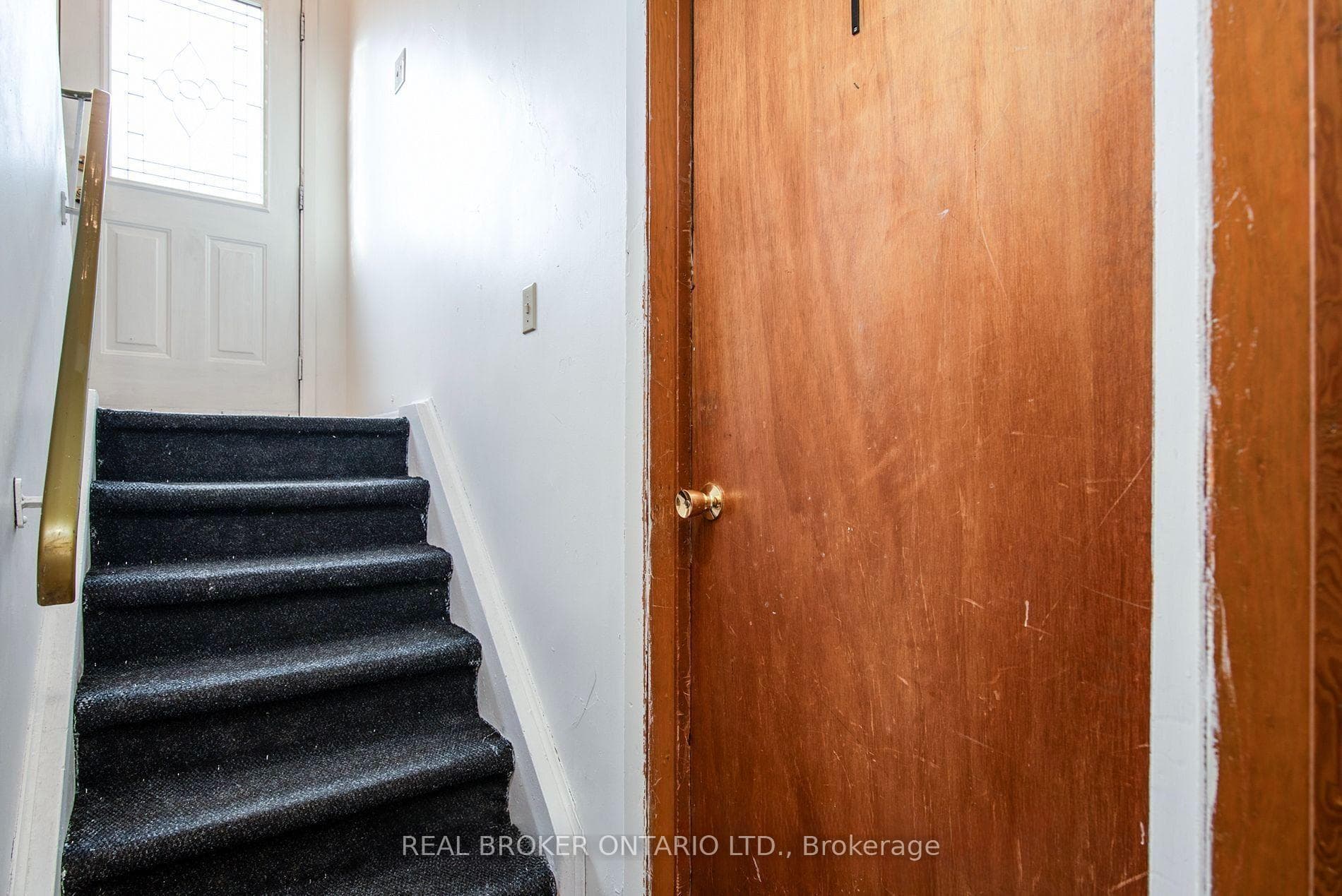374 Southill Drive Unit Lower Unit photo 4